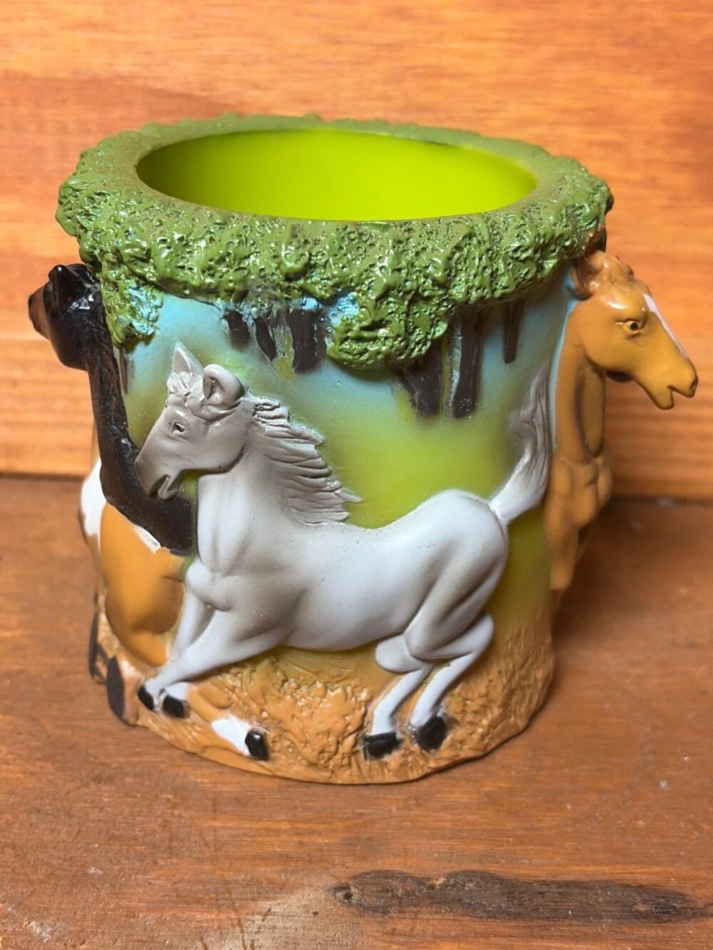 Running Horses 3D Can Cooler By Rivers Edge Products Green & Multicolor 4" Tall